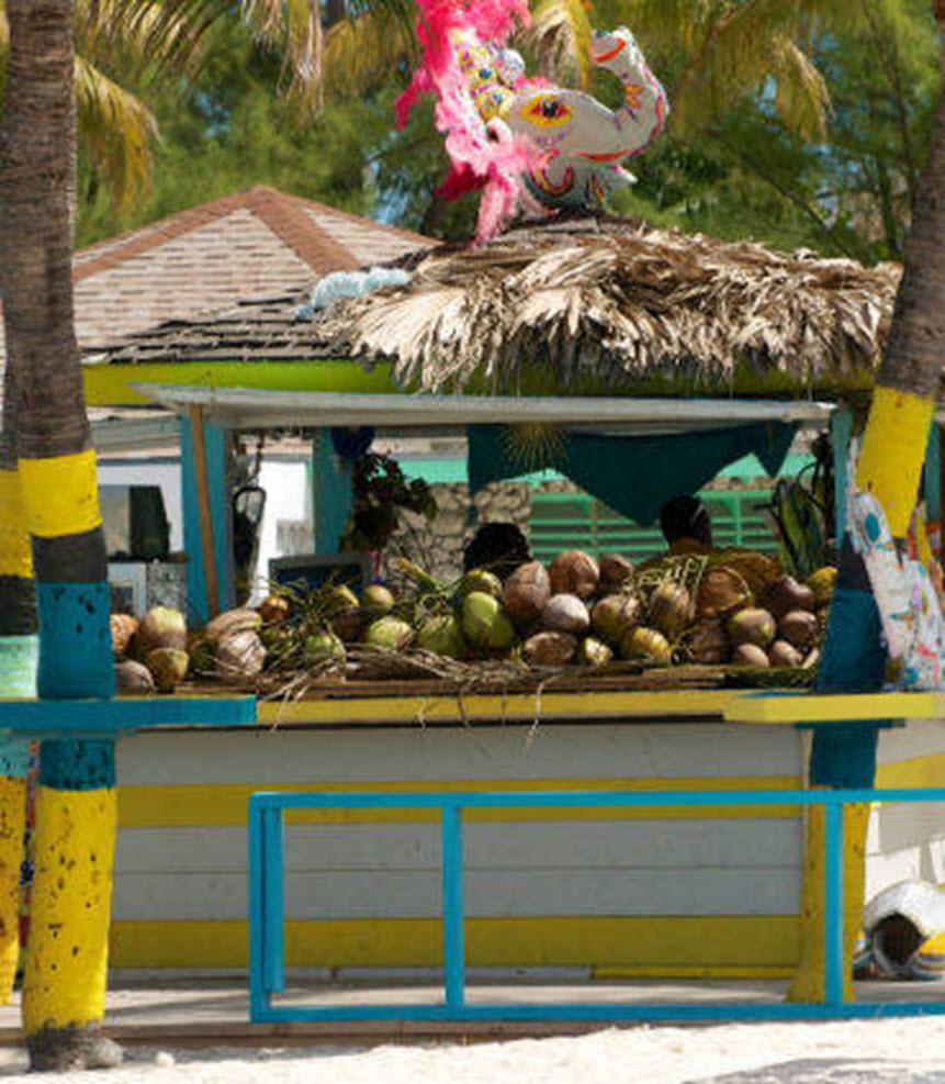 Courtyard By Marriott Nassau Downtown/Junkanoo Beach Екстериор снимка